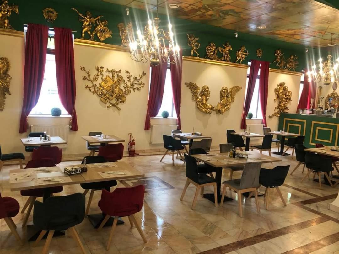 Hotel Kreta Галац Экстерьер фото
